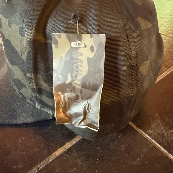 BMW Hat - NWT - Picture 3 of 5